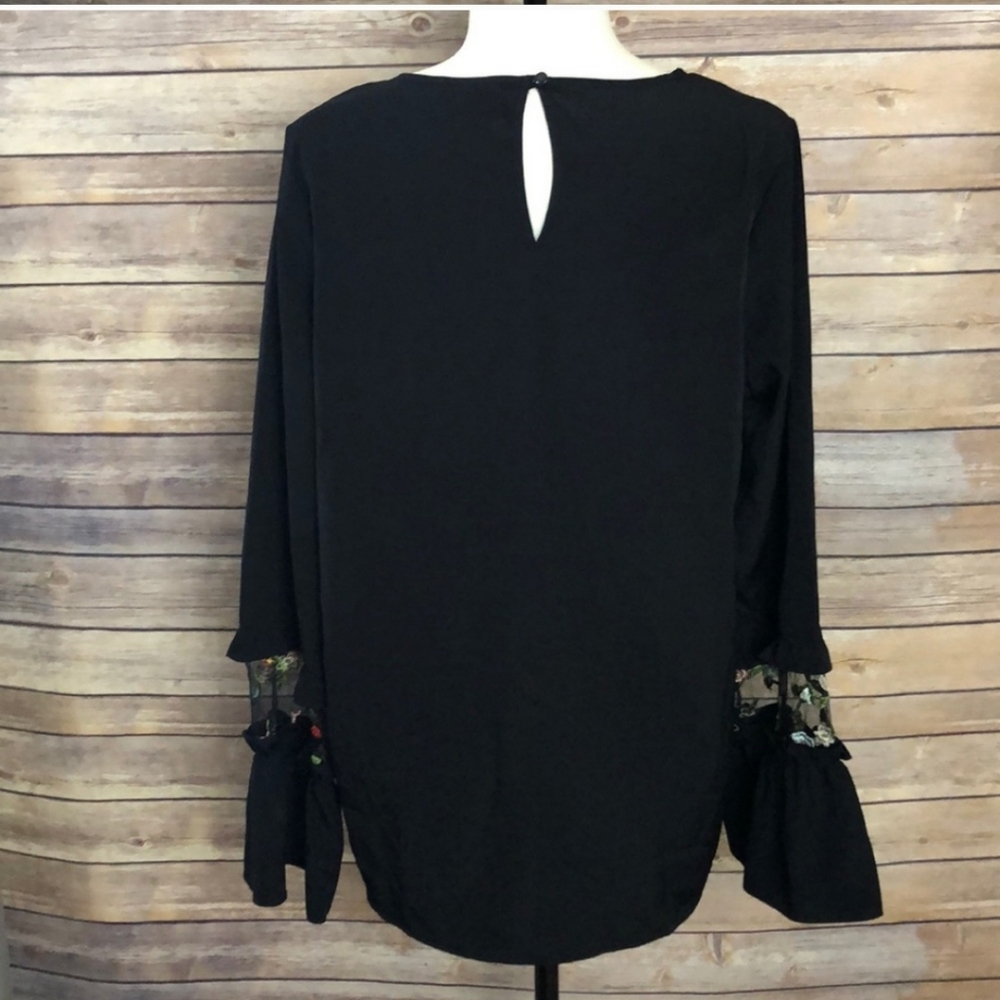 PLEIONE  Elegant Black Women's Top with Sheer Sleeve Floral Accents - Picture 5 of 6